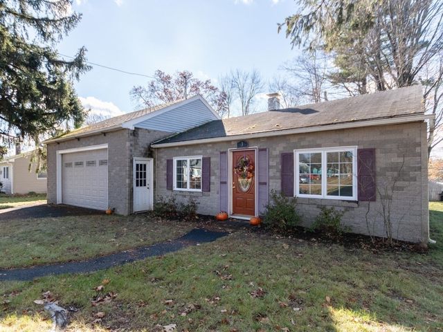 3 Canfield St, Westborough, MA 01581