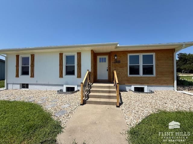 7846 E  Lyon Creek Rd, Junction City, KS 66441