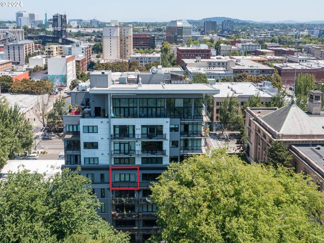 300 NW 8th Ave #604, Portland, OR 97209