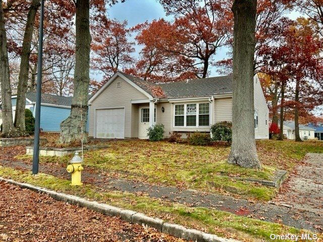 116 Sheffield Drive UNIT 116, Ridge, NY 11961