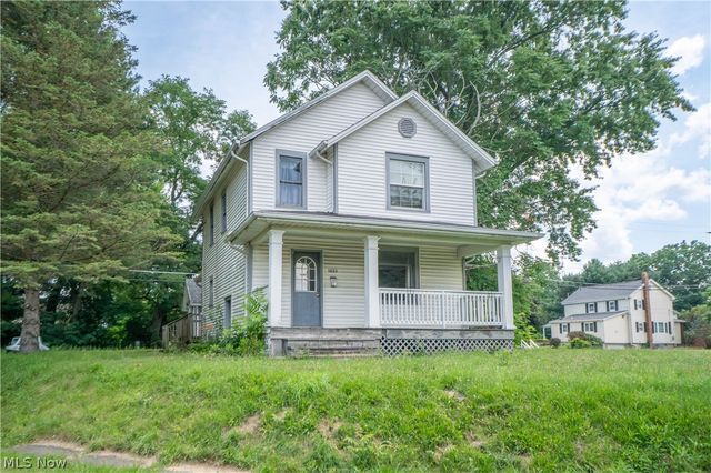 1033 Walnut Ave, Alliance, OH 44601