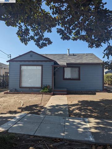 911 91st Ave, Oakland, CA 94603