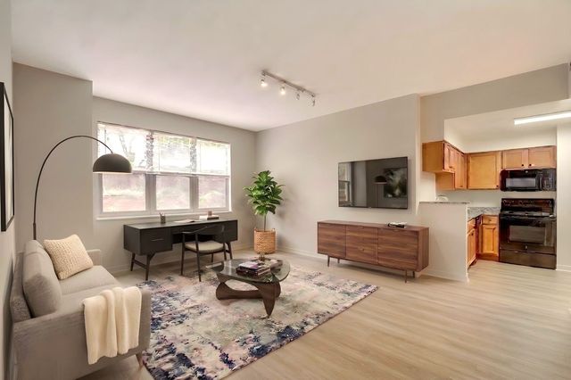 1221 24th St NW, Washington, DC 20037