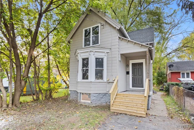 1361 North Ave, Niagara Falls, NY 14305