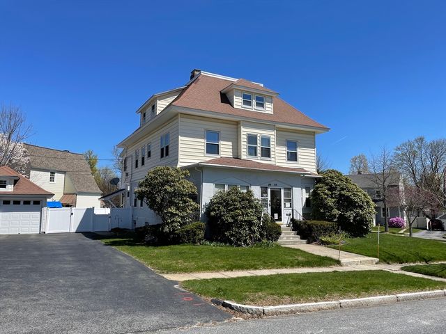 12 Bay State Rd, Worcester, MA 01606