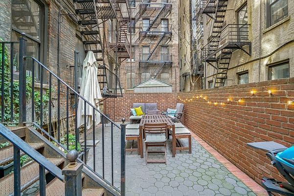 8 W th St 1g New York Ny Trulia