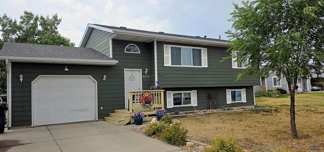 6413 Northdale Dr, Black Hawk, SD 57718