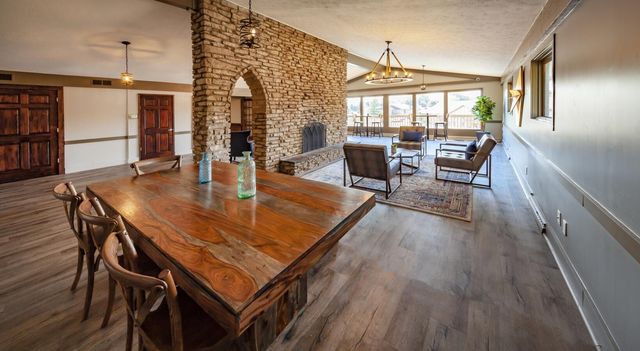 18011 Cleveland Rd #21-2108, South Bend, IN 46637