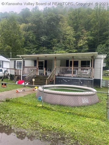 168 Picture Perfect Dr, Lorado, WV 25630
