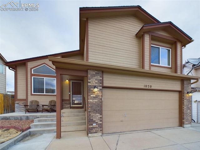 1020 Lords Hill Dr, Fountain, CO 80817