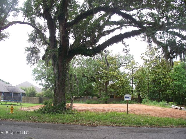 2157 Harmanson Vue #7B, Biloxi, MS 39531