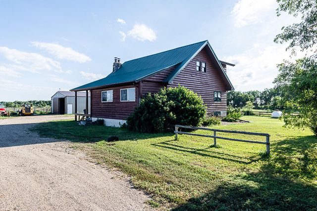 29009 199th St, Pierre, SD 57501