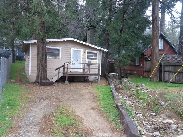23747 Pioneer Camp Rd, Crestline, CA 92325