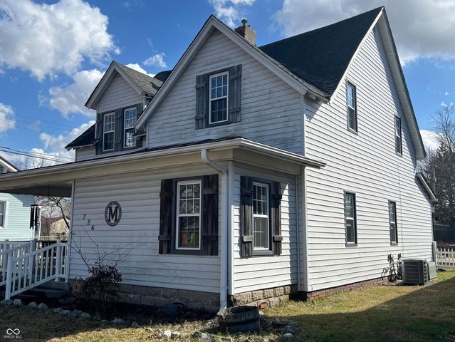 726 Blackman St, Clinton, IN 47842