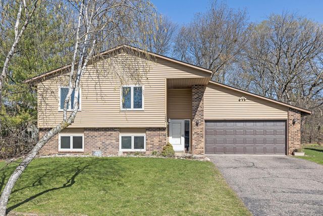 13625 Hanover Ct, Apple Valley, MN 55124