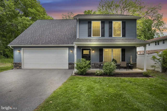 707 Belmont St, Mechanicsburg, PA 17055