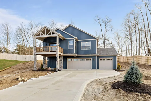 1004 E  Hawthorn Ln, Columbia City, IN 46725