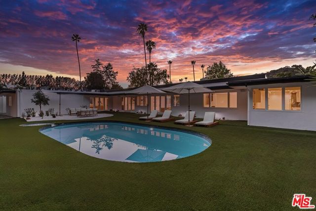 502 Evelyn Pl, Beverly Hills, CA 90210