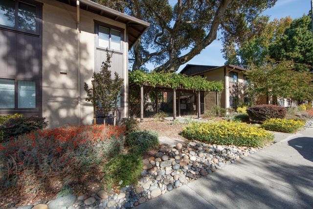 610 Gilbert Ave #14, Menlo Park, CA 94025