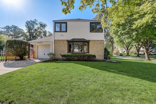801 S  Mitchell Ave, Arlington Heights, IL 60005