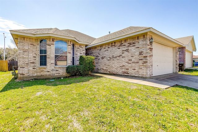 5029 Indian Valley Dr, Fort Worth, TX 76123