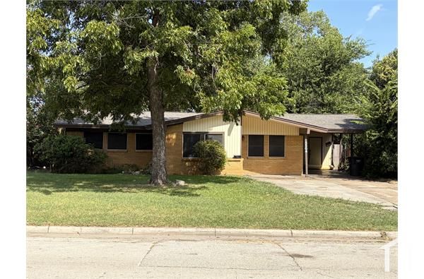5504 Trail Lake Dr, Fort Worth, TX 76133