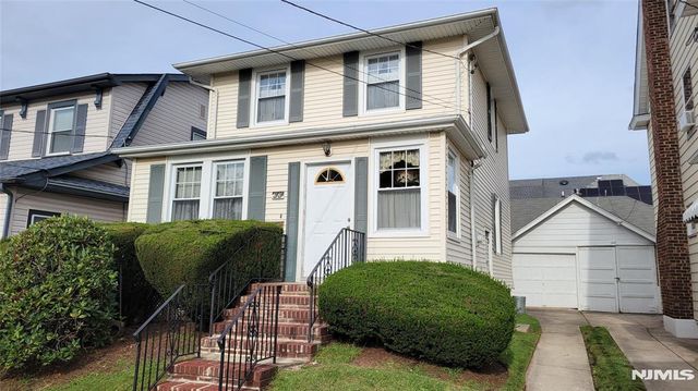 33 Hillcrest Road, Kearny, NJ 07032