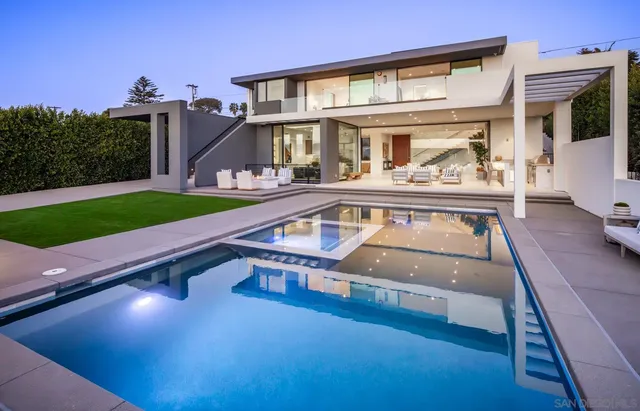 521 S  Rios Ave, Solana Beach, CA 92075