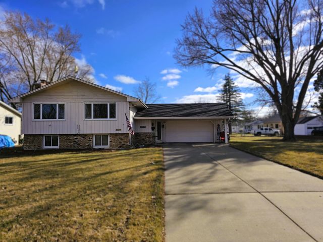 6329 44th Ave N, Crystal, MN 55428
