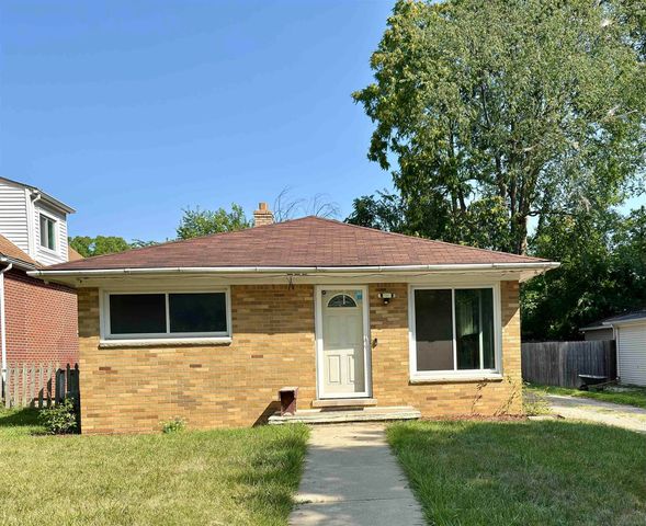 994 Voorheis Rd, Waterford, MI 48328