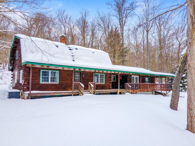 186 Tuttle Rd, Old Forge, NY 13420