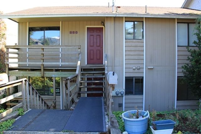 860-862 S  5th St #860, Coos Bay, OR 97420