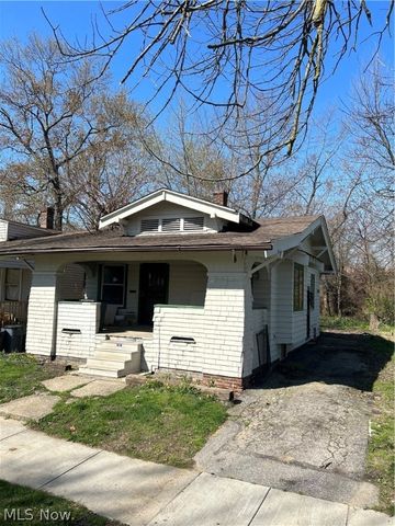 1604 E  133rd St, East Cleveland, OH 44112