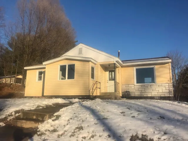 320 N  Maple St, La Farge, WI 54639