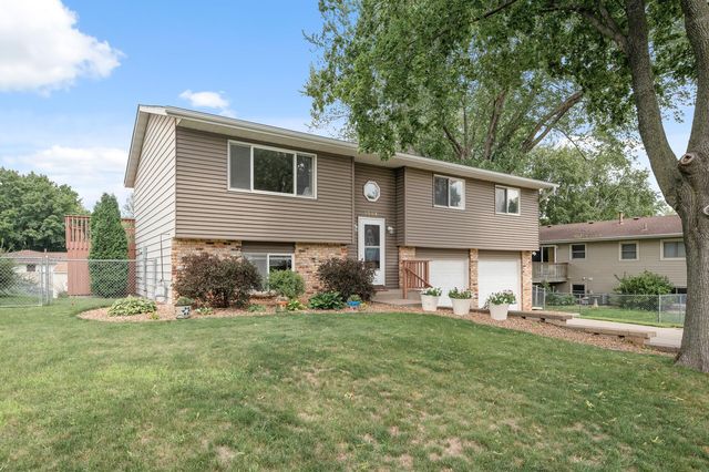 1508 Tierney Dr, Hastings, MN 55033