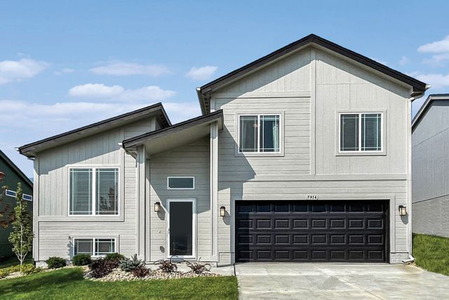 Carlton - Harrison 210 Plan in Harrison 210, Elkhorn, NE 68022