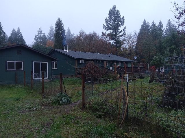 4671 Takilma Rd, Cave Junction, OR 97523
