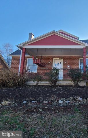 15 W  Pine St, Mount Holly Springs, PA 17065