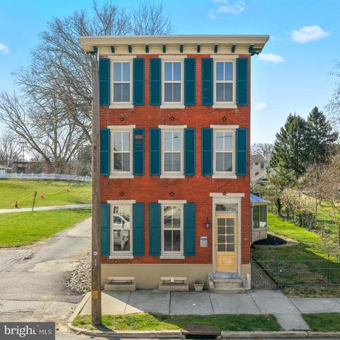 114 Washington Ave, Phoenixville, PA 19460