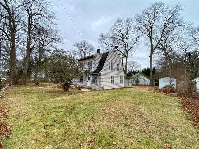 9 Sunset Ave, Niantic, CT 06357