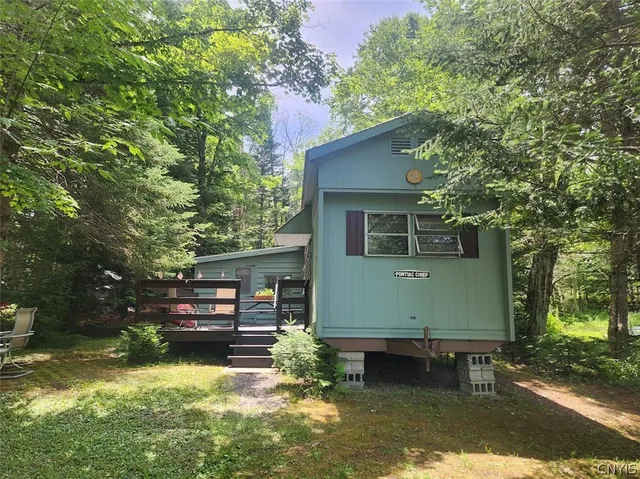24 Evergreen Dr, Piseco, NY 12139