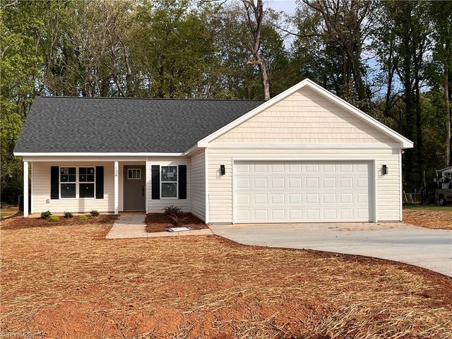 134 Hewes St, Winston Salem, NC 27103