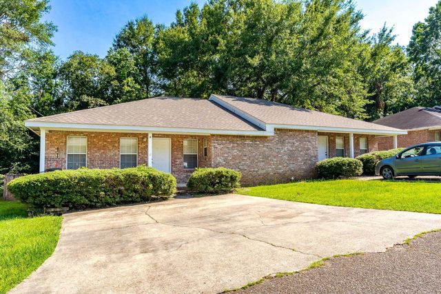 1106 Howell Rd, Purvis, MS 39475