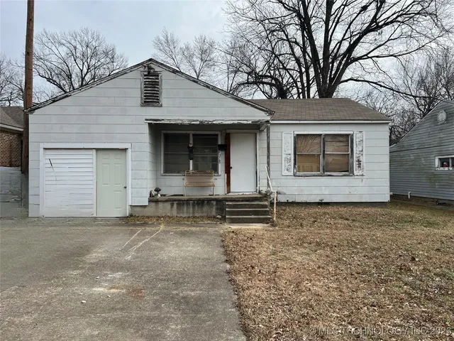 218 N  34th St, Muskogee, OK 74401