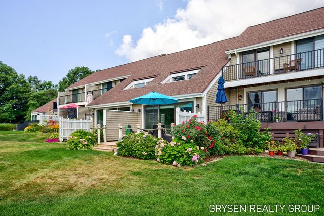 566 Wind Drift Ln #23, Spring Lake, MI 49456