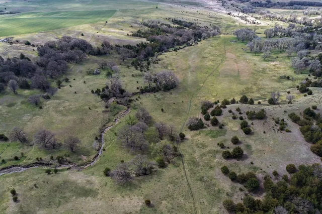 34874 299th St, Herrick, SD 57538