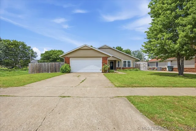 12007 E  83rd St   N, Owasso, OK 74055