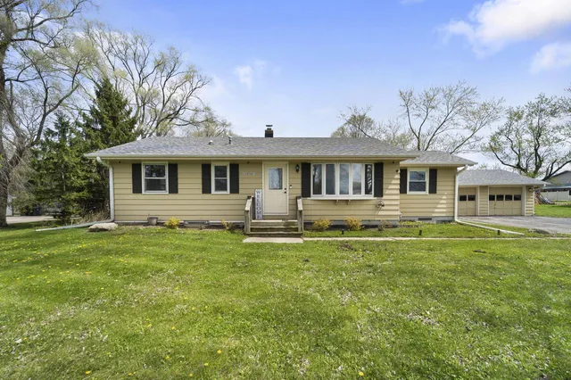 W229S8610 Big Bend DRIVE, Big Bend, WI 53103