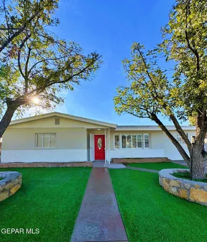 1515 Dennis Cir, El Paso, TX 79925