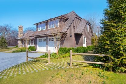 411 Montauk Hwy, East Hampton, NY 11975